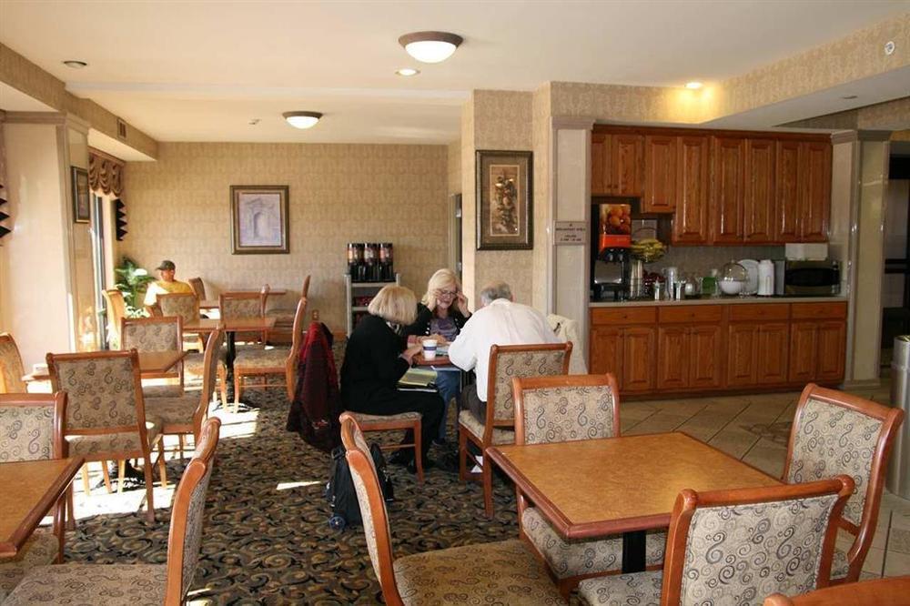 Hampton Inn Marshall Restoran gambar